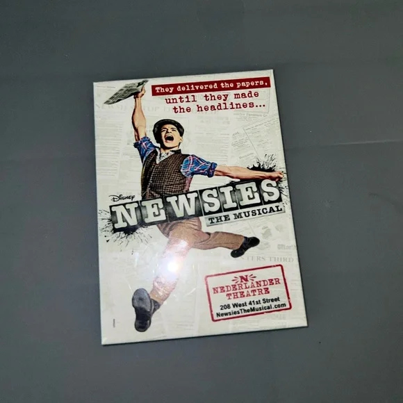 Disney Newsies The Musical Poster Magnet - Picture 4 of 5